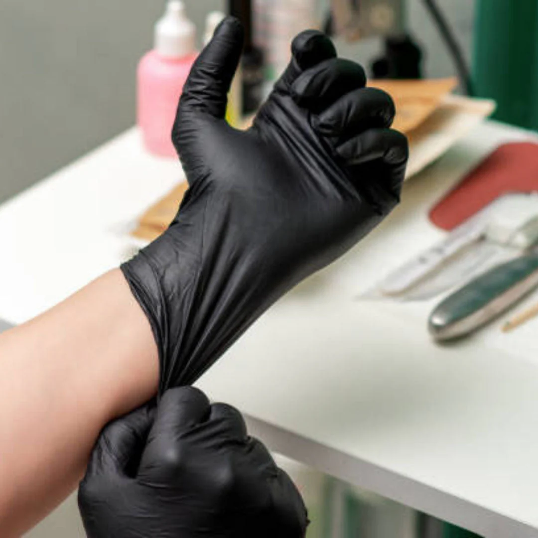 Polysilk by Shamrock Black Latex Gloves - Exam Grade, Powder Free (4 Mil), 100 Cases (Bulk) - Image 3